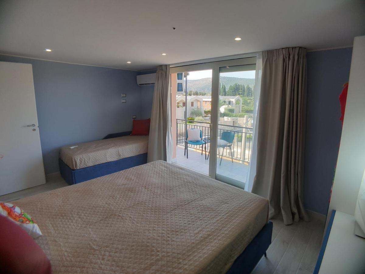 Stella-Guesthouse Solarino Екстер'єр фото