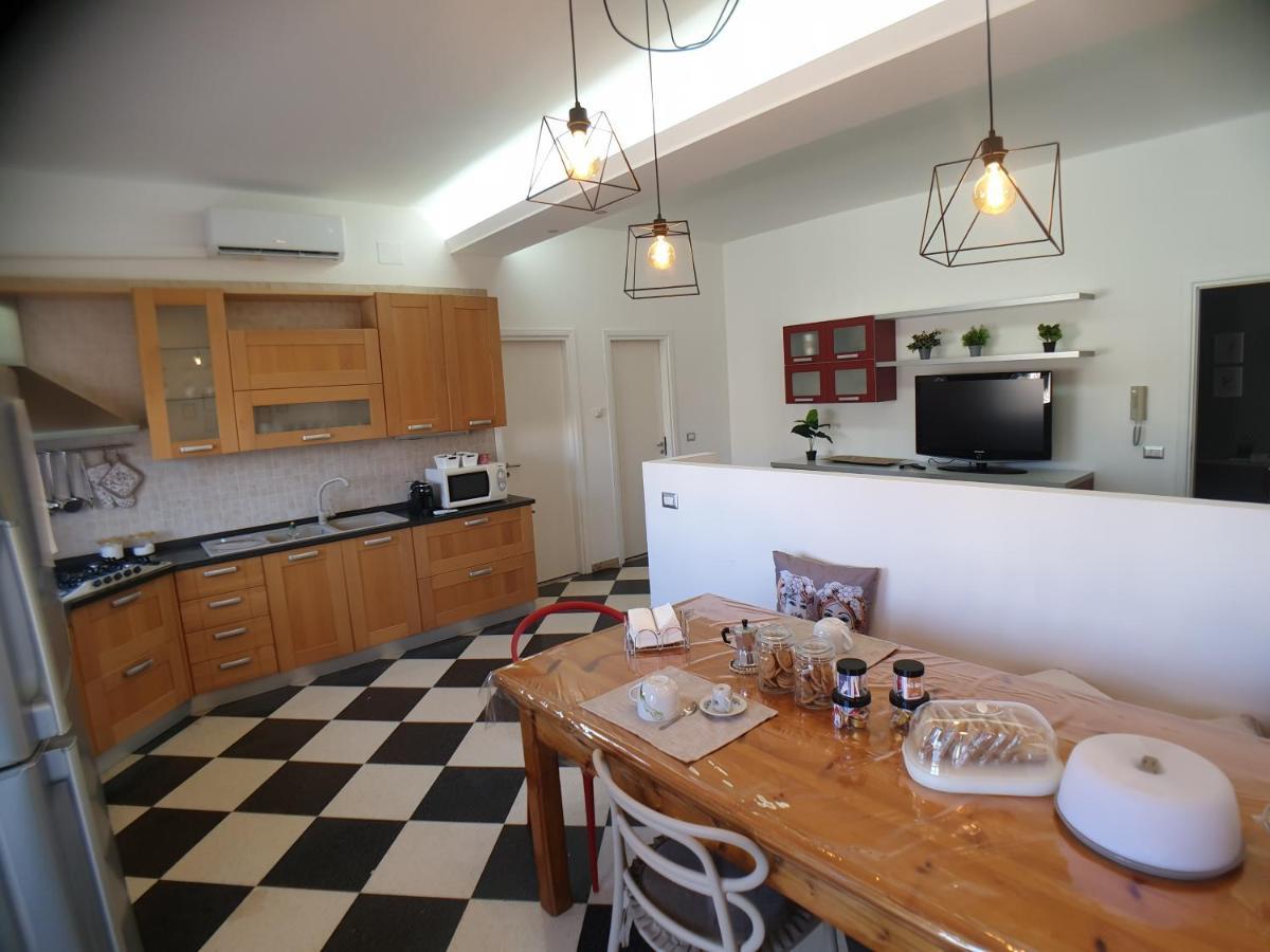 Stella-Guesthouse Solarino Екстер'єр фото